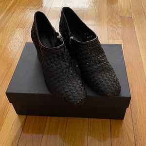 Freda Salvador Womens Poppy Leather Woven Zipper Shooties